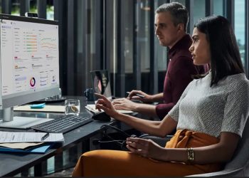 HP Imagine 2026 - HP Workforce Experience Platform dashboard showing AI-driven insights and device performance analytics.