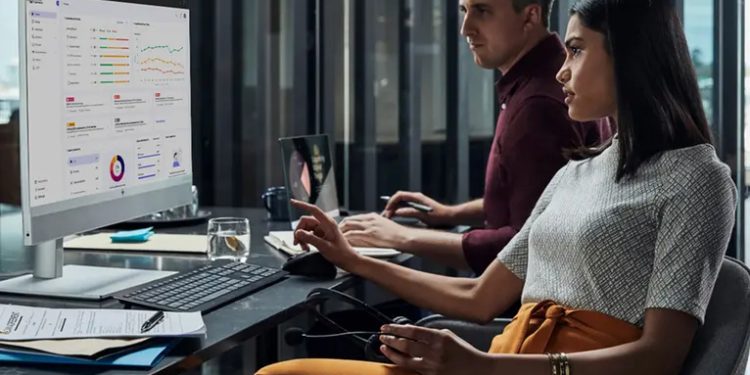 HP Imagine 2026 - HP Workforce Experience Platform dashboard showing AI-driven insights and device performance analytics.