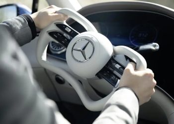 Mercedes EQS steer by wire steering system digital dashboard - Mercedes-Benz