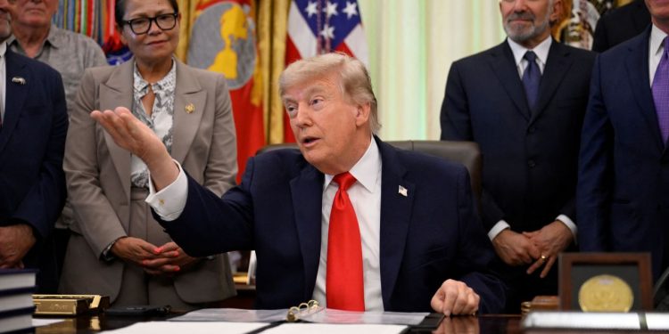 US and Iran Agree to Peace Deal to Reopen Strait of Hormuz, Trump Says