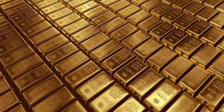 Gold Prices Surge as Traders Await Fed Cues